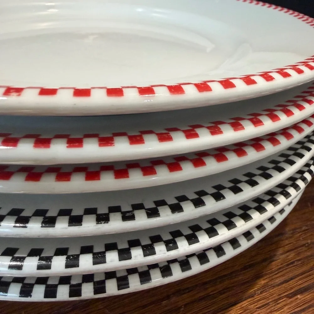 Oneida Crown Rego Checkered Dinner‎ Plates  Red Black Diner Retro 6pc